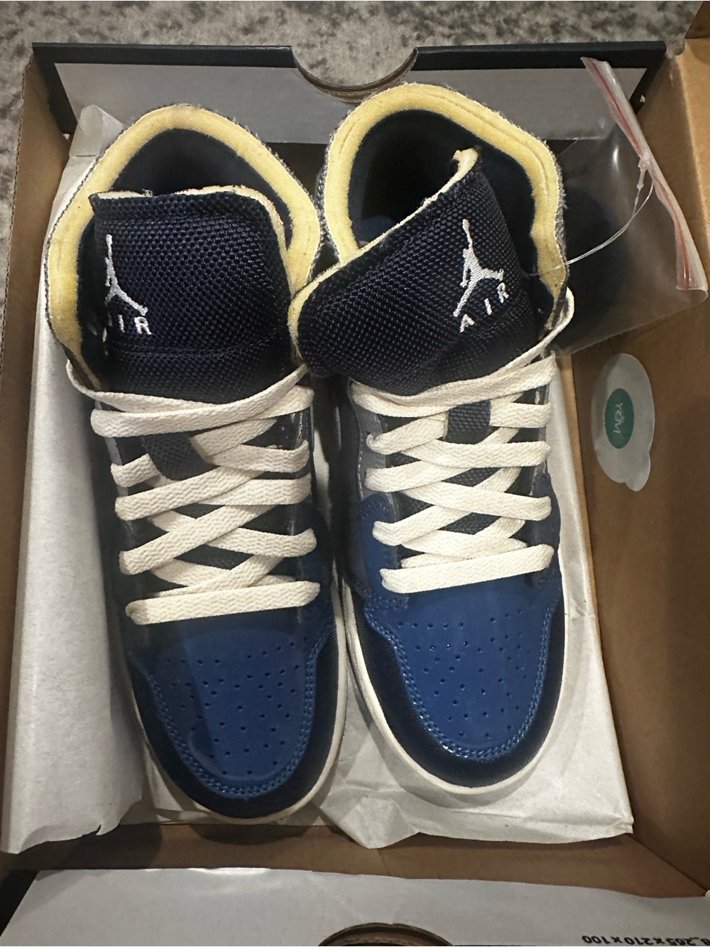 Brand new Air Jordan Retro High Top Sneakers in Navy size  3.5